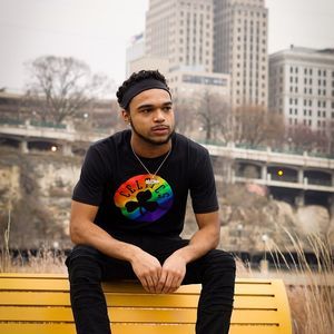 Meet your Posher, Quinn